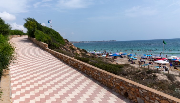 Jälleenmyynti - Paritalo/Rivitalo - Mil Palmeras - Pilar de la Horadada