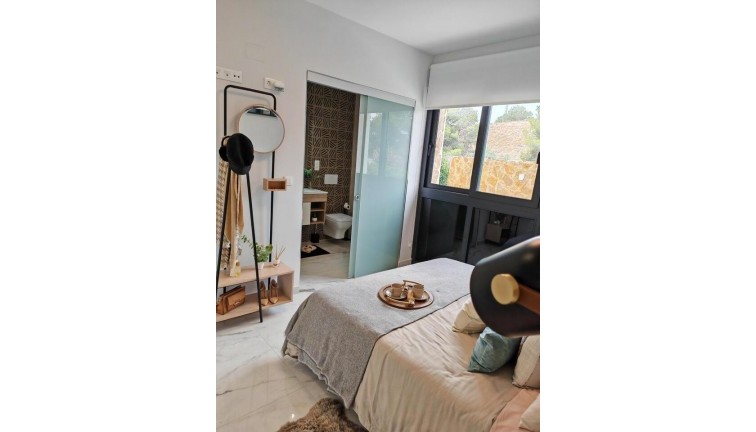 Uudistuotanto - Asunto - San Miguel de Salinas