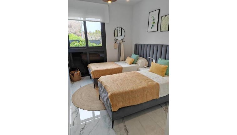 Uudistuotanto - Asunto - San Miguel de Salinas