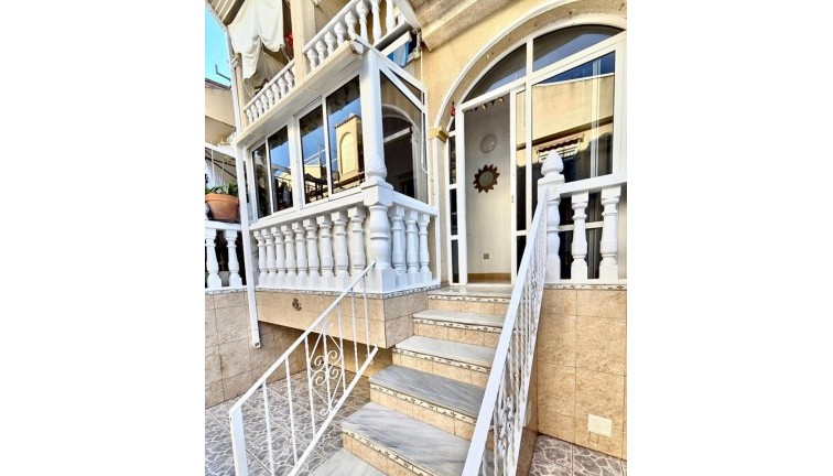 Resale - Semi-Detached - Playa Flamenca