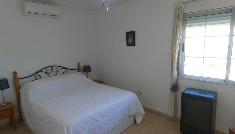 Resale - Chalet - Algorfa