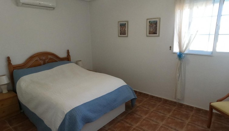 Resale - Chalet - Algorfa