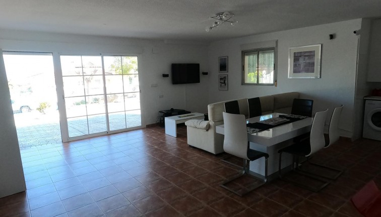 Resale - Chalet - Algorfa