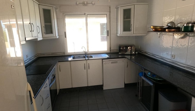 Resale - Chalet - Algorfa