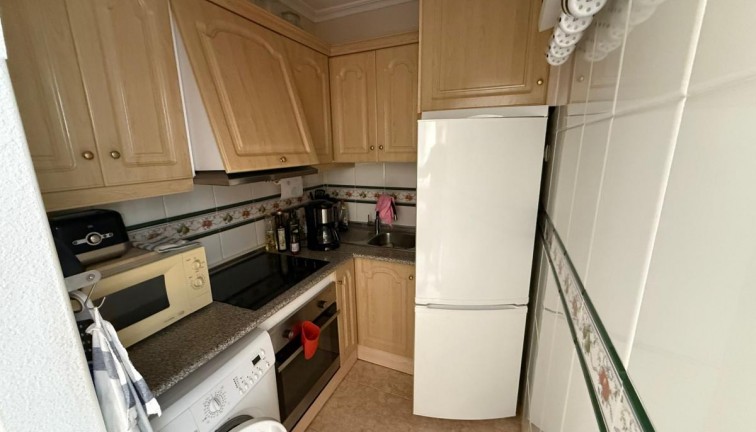 Jälleenmyynti - Asunto - Torrevieja