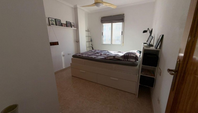 Jälleenmyynti - Asunto - Torrevieja