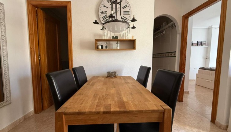 Jälleenmyynti - Asunto - Torrevieja