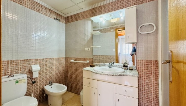 Reventa - Apartamento / piso - Torrevieja