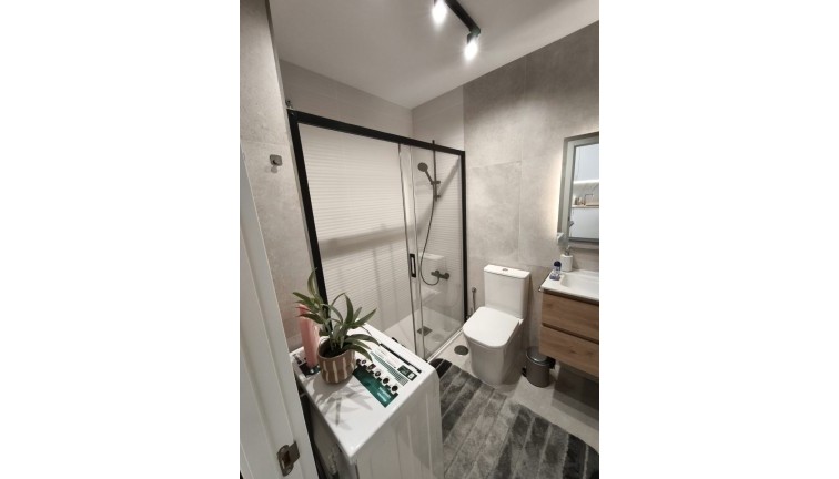 Reventa - Apartamento / piso - Torrevieja