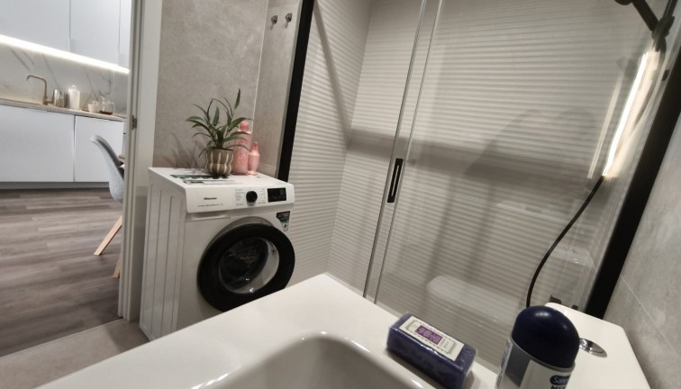 Reventa - Apartamento / piso - Torrevieja