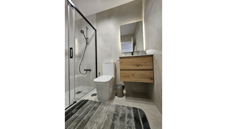 Reventa - Apartamento / piso - Torrevieja