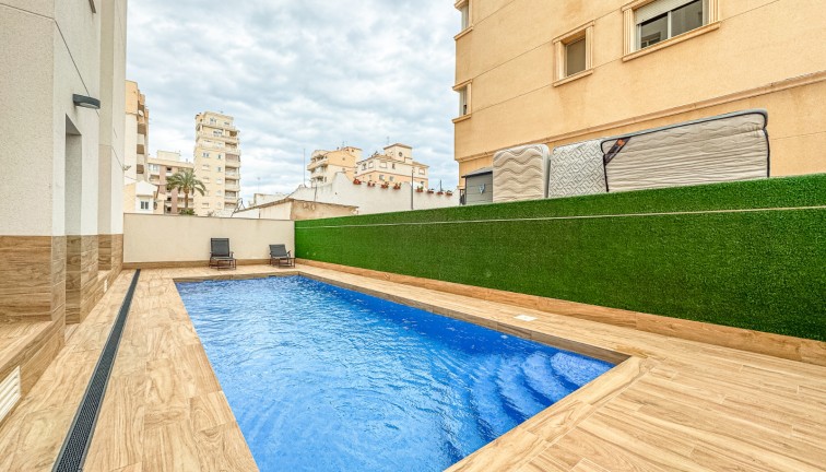 Resale - Apartment - Torrevieja - Nueva Torrevieja