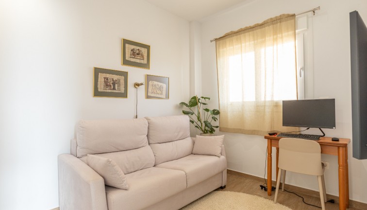 Resale - Apartment - Torrevieja - Nueva Torrevieja