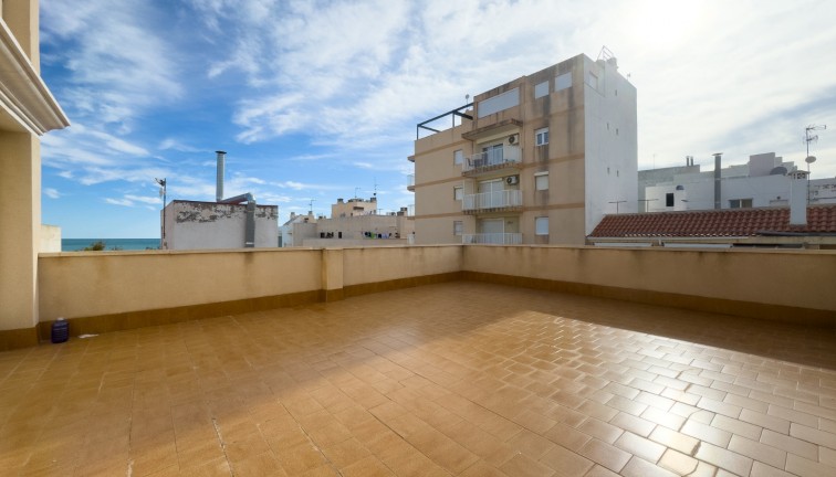Reventa - Apartamento - Apartamento en el último piso - Torrevieja - Playa de los Locos