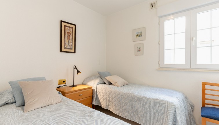 Reventa - Apartamento - Apartamento en el último piso - Torrevieja - Playa de los Locos