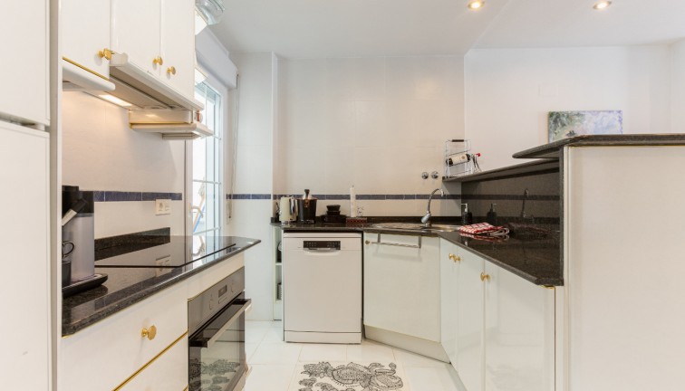 Reventa - Apartamento - Apartamento en el último piso - Torrevieja - Playa de los Locos