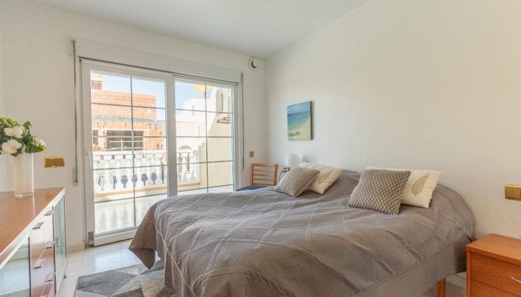 Reventa - Apartamento - Apartamento en el último piso - Torrevieja - Playa de los Locos