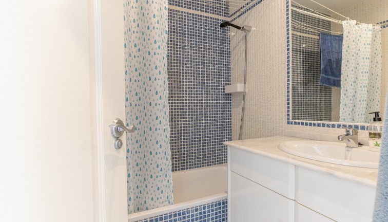 Reventa - Apartamento - Apartamento en el último piso - Torrevieja - Playa de los Locos