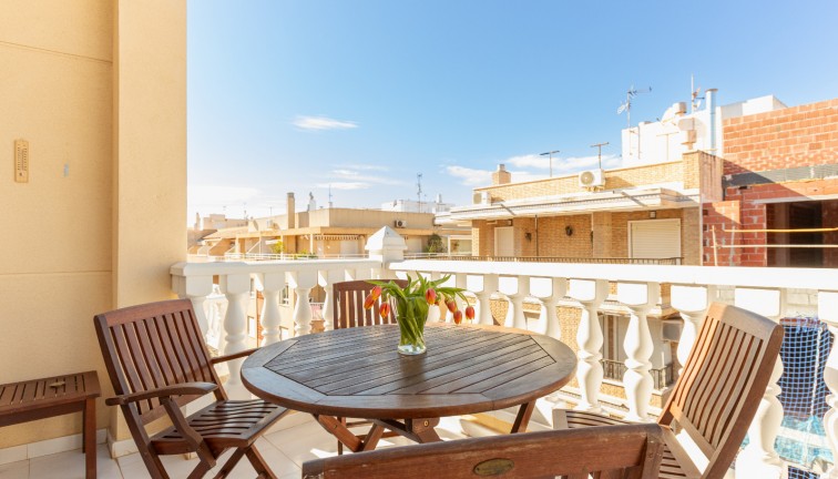 Reventa - Apartamento - Apartamento en el último piso - Torrevieja - Playa de los Locos