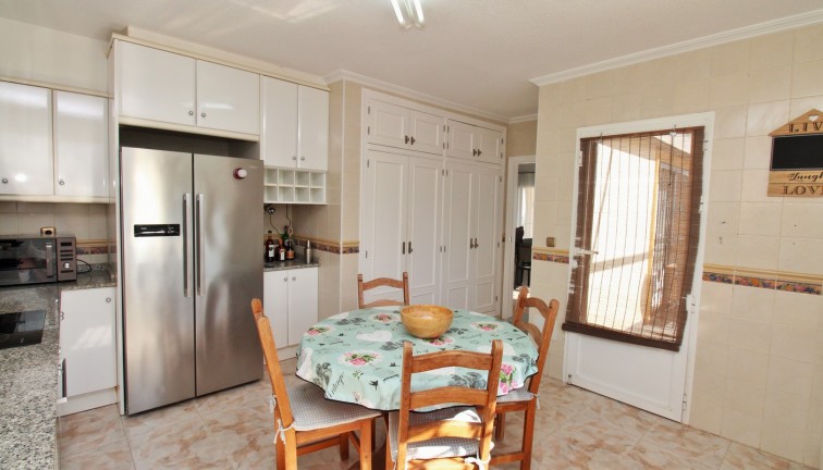 Resale - Chalet - Playa Flamenca