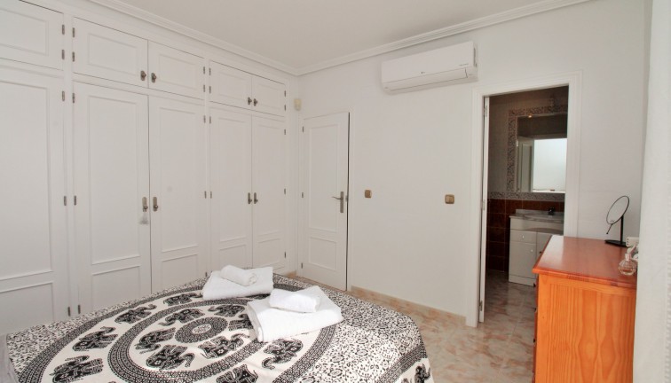 Resale - Chalet - Playa Flamenca