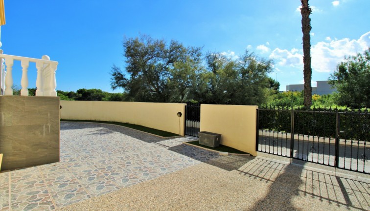 Resale - Chalet - Playa Flamenca