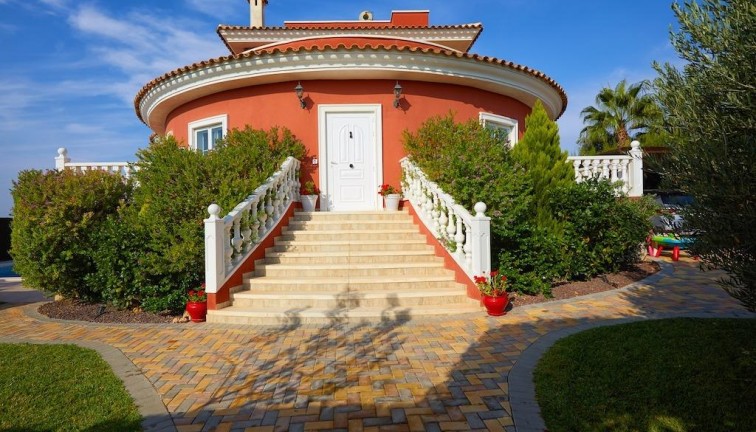 Jälleenmyynti - Erillistalo - Rojales - Centro de la Ciudad Quesada