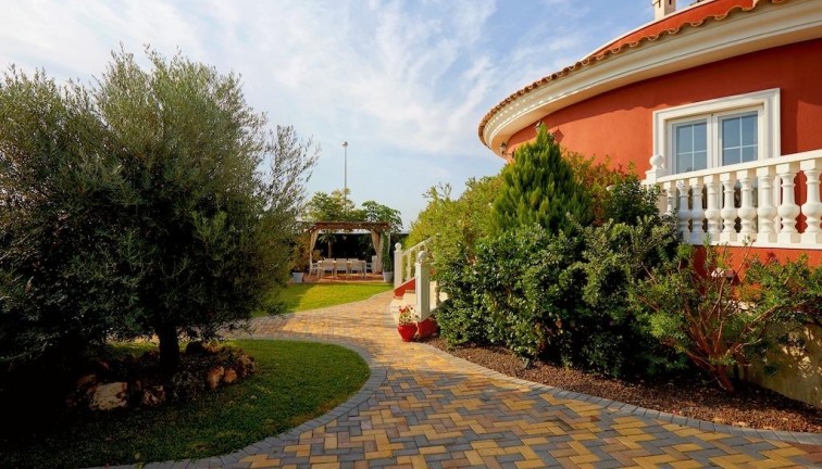 Jälleenmyynti - Erillistalo - Rojales - Centro de la Ciudad Quesada