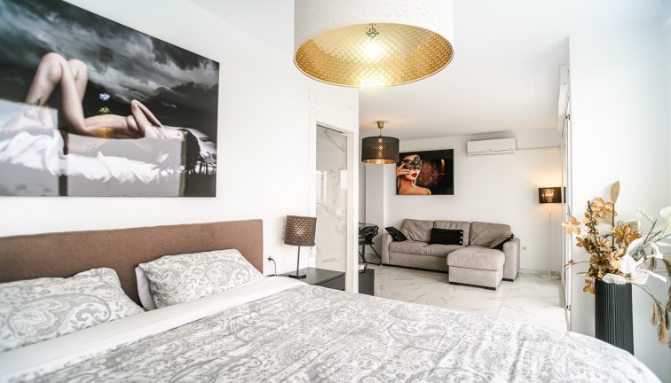 Resale - Apartment - Torrevieja - Punta Prima