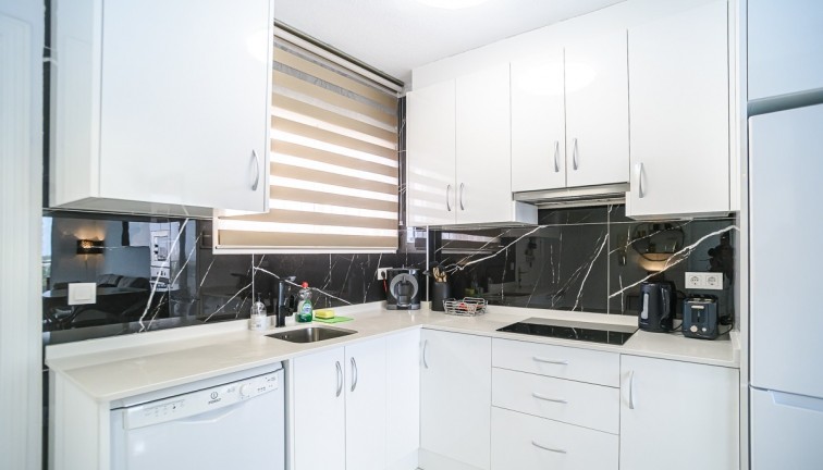 Resale - Apartment - Torrevieja - Punta Prima