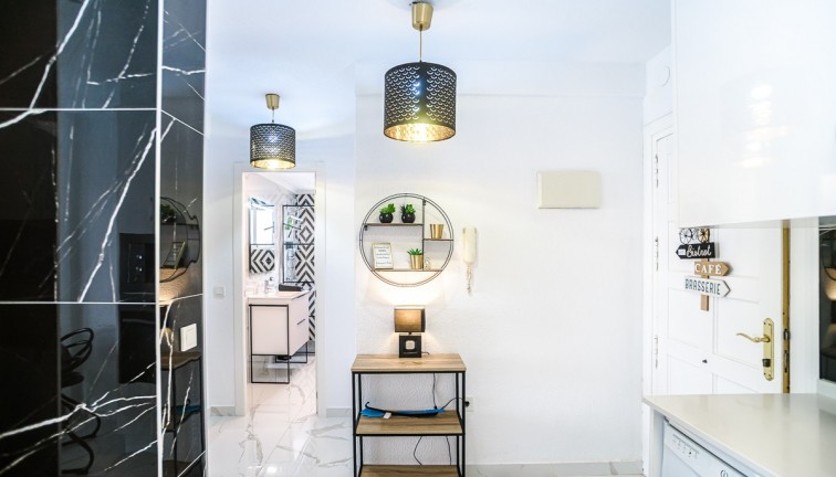 Resale - Apartment - Torrevieja - Punta Prima