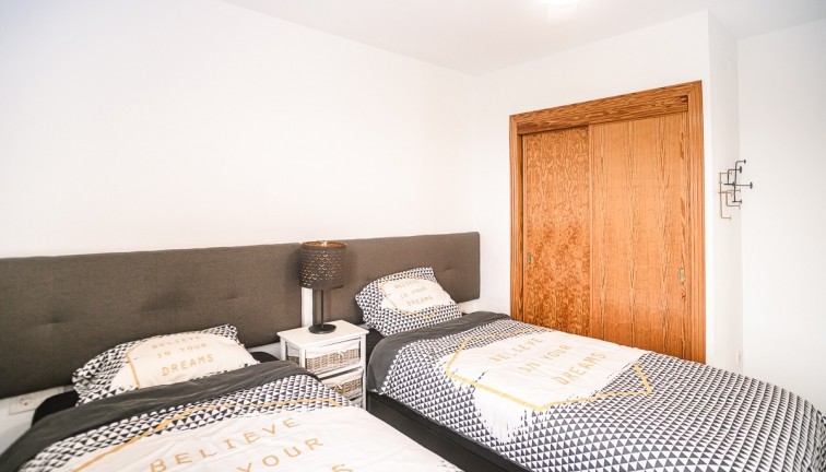 Resale - Apartment - Torrevieja - Punta Prima