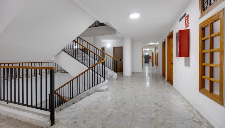 Återförsäljning - Studio - Torrevieja - Playa del Cura