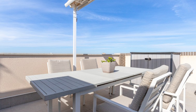 Resale - Bungalow - Los Altos