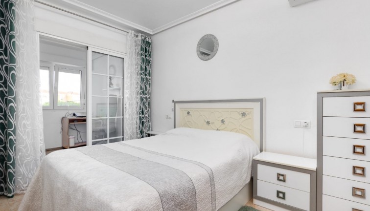 Reventa - Casa adosada - Torrevieja