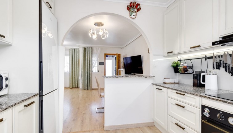 Reventa - Casa adosada - Torrevieja