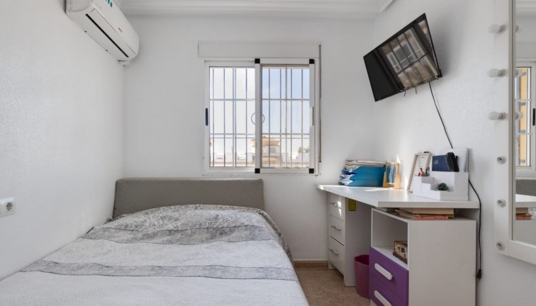 Reventa - Casa adosada - Torrevieja