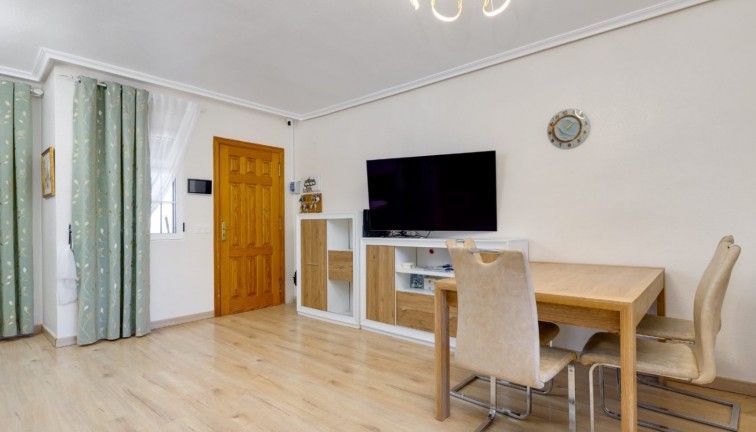 Reventa - Casa adosada - Torrevieja