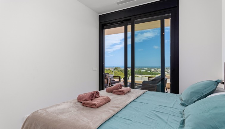 Jälleenmyynti - Asunto - Las Colinas