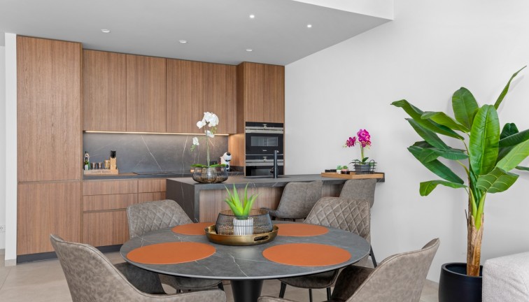 Jälleenmyynti - Asunto - Las Colinas