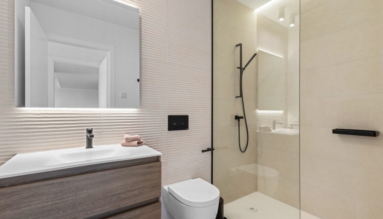 Jälleenmyynti - Asunto - Las Colinas