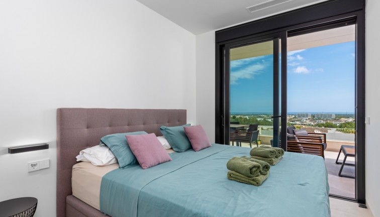 Jälleenmyynti - Asunto - Las Colinas