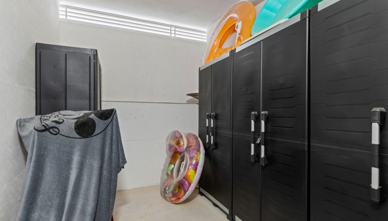 Jälleenmyynti - Asunto - Las Colinas