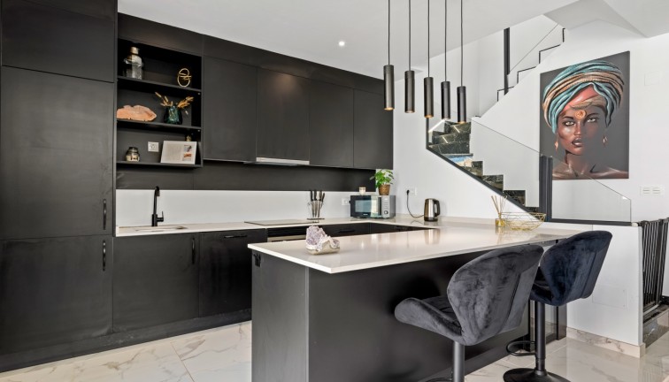 Reventa - Chalet - Los Montesinos - La Herrada