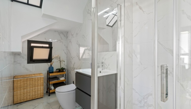 Reventa - Chalet - Los Montesinos - La Herrada