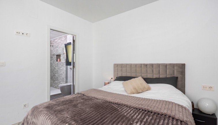 Reventa - Chalet - Los Montesinos - La Herrada