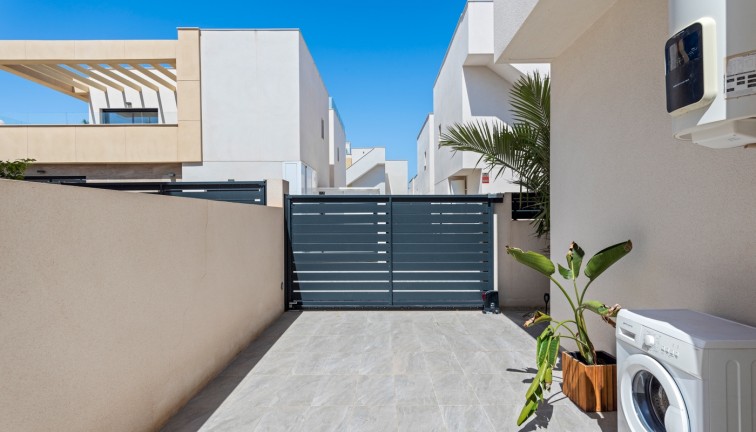 Reventa - Chalet - Los Montesinos - La Herrada