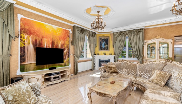 Jälleenmyynti - Erillistalo - Orihuela Costa - Playa Flamenca