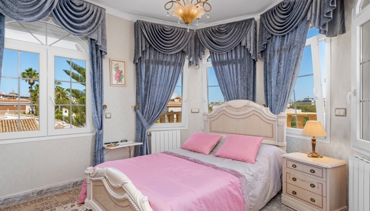 Jälleenmyynti - Erillistalo - Orihuela Costa - Playa Flamenca