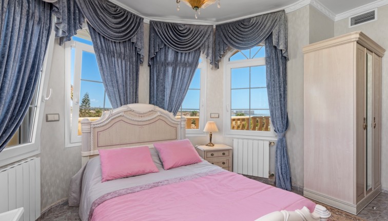 Jälleenmyynti - Erillistalo - Orihuela Costa - Playa Flamenca